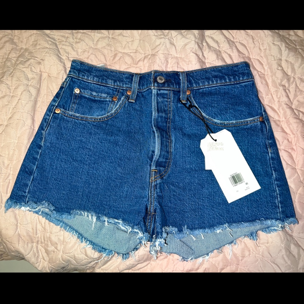 NEW Levi’s 501 high rise shorts size 30